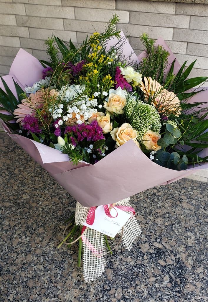 Ramo de flores frescas preparado en Salceda de Caselas
