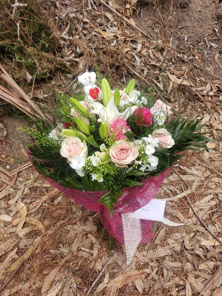 Ramo de flores variadas de nuestra floristería en Salceda de Caselas