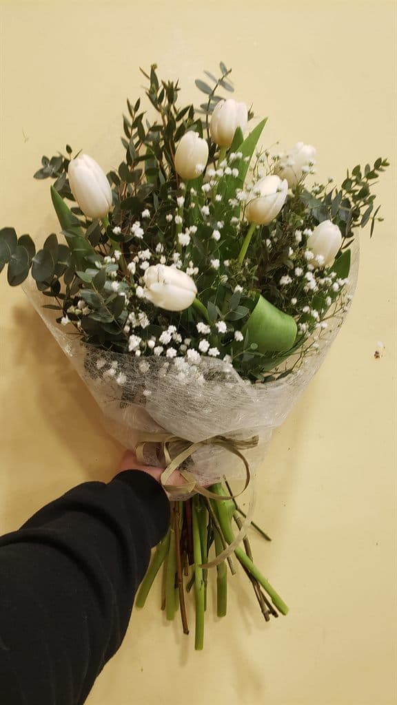 Ramo de novia de tulipanes blancos elaborado en Salceda de Caselas